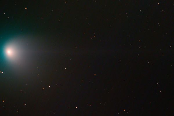 cometa-22232B18B-11F2-8759-935F-6A05430B1088.jpg